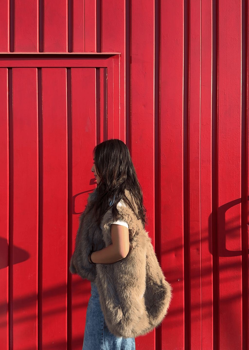 Gilet in ecopelliccia con colletto