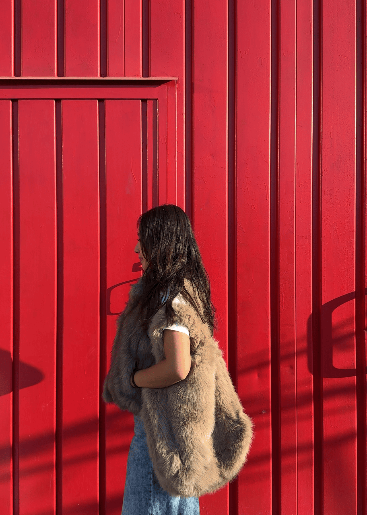 Gilet in ecopelliccia con colletto