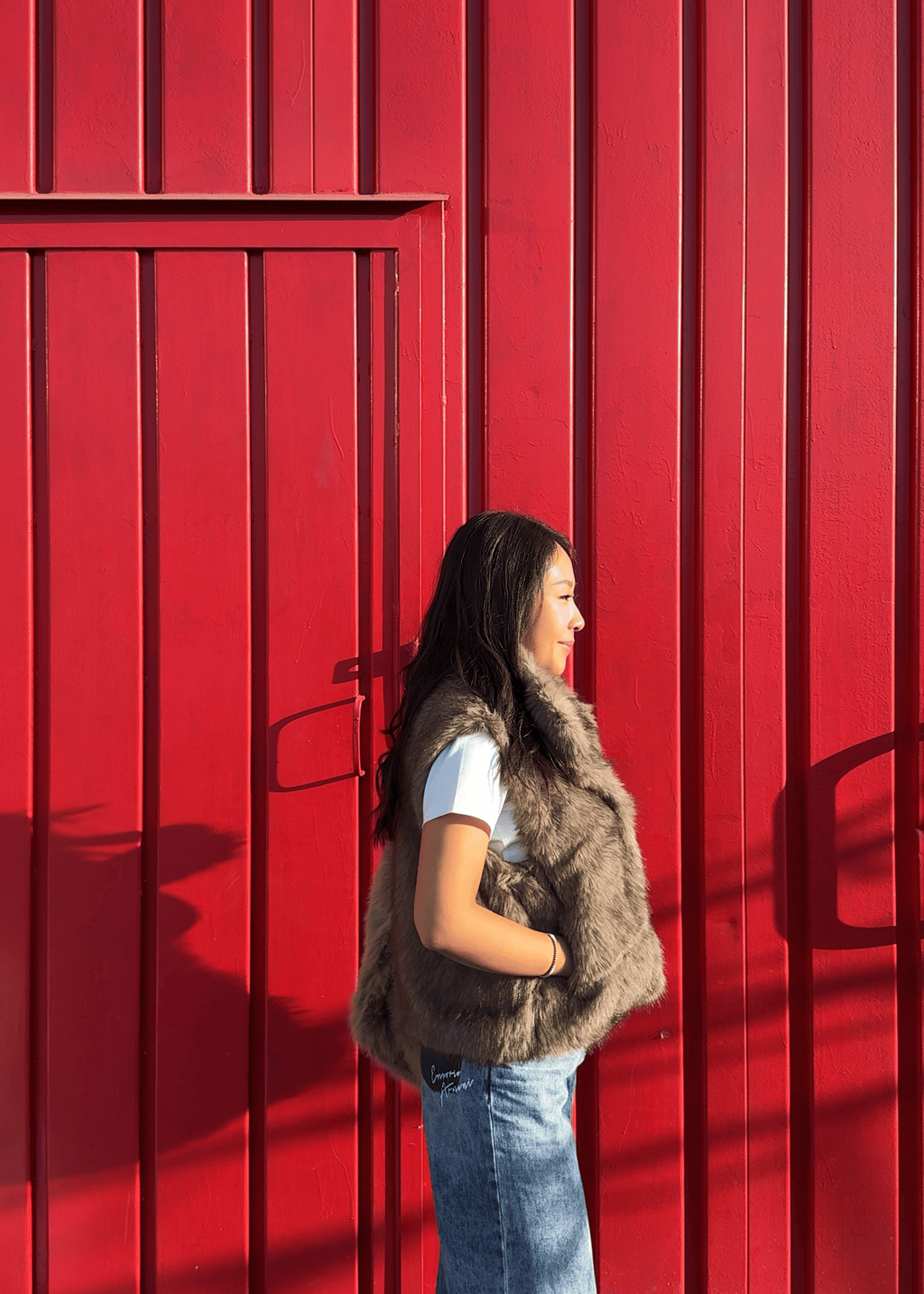 Gilet in ecopelliccia con colletto